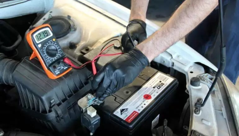 For this reason, car batteries deteriorate quickly, do these things to last longer.