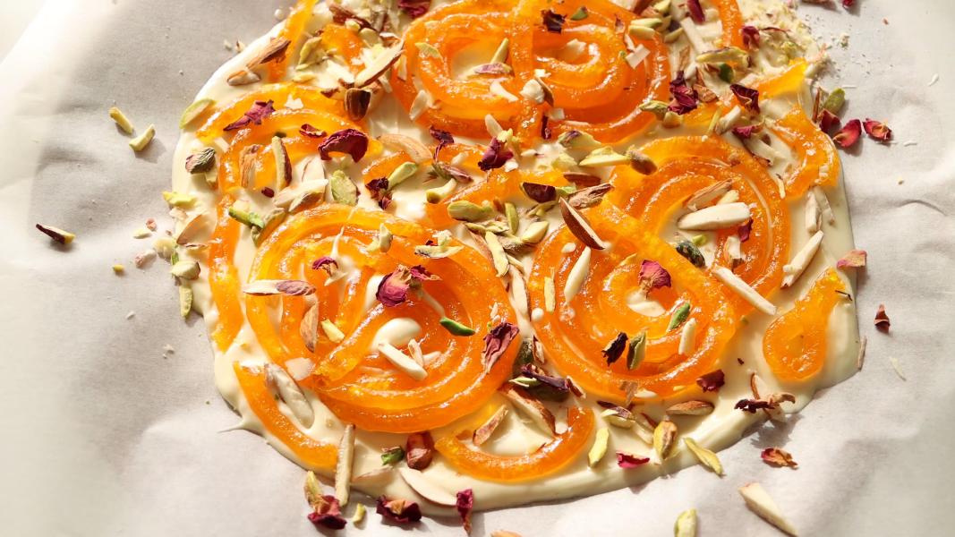 Make Jalebi with a new twist and taste, mouth-watering wow!, noted Fataft recipe