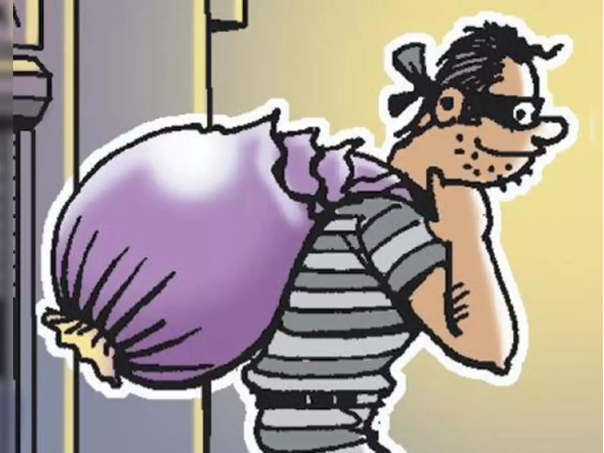 1.31 lakh was stolen from the house of a family who had attended a Mehsana wedding