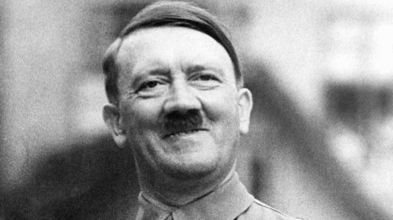 Why did Hitler have a small moustache? Now this big secret has been revealed, know what was the reason