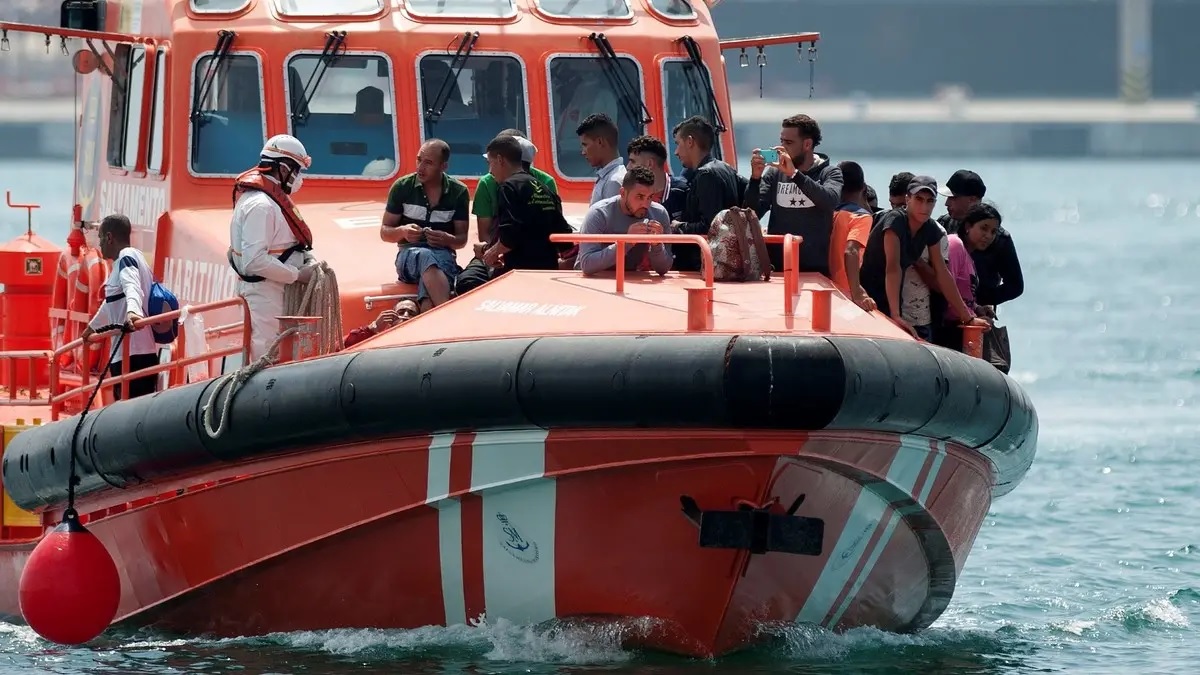 2 dead after boat full of tourists capsizes near Canary Islands Spain