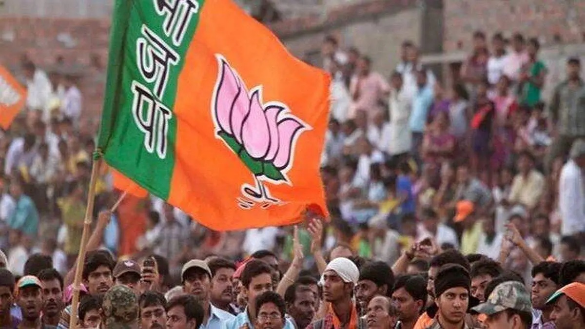 BJP is likely to give tickets to women candidates for 2 of the remaining 4 Lok Sabha seats in Gujarat