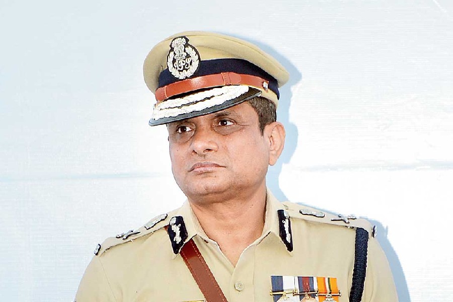 Who is Bengal DGP Rajeev Kumar who was removed by EC