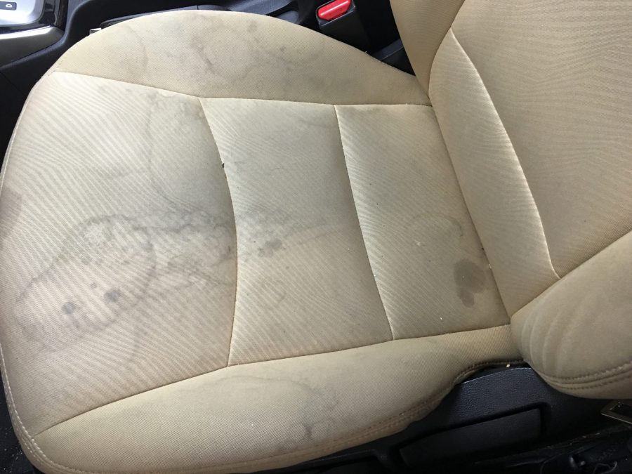 Have children soiled the car seat? So follow these simple tips and seat will start shining