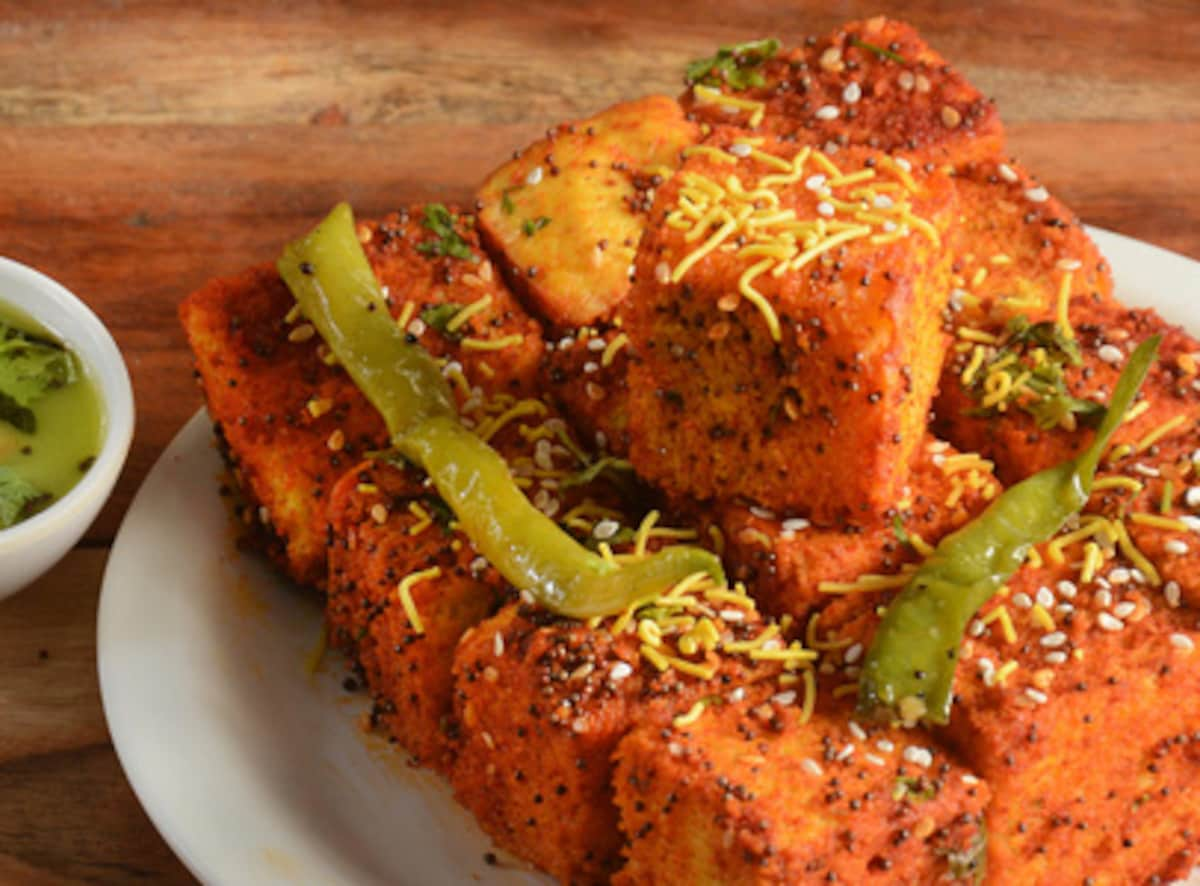 You must have eaten dhokla a lot, now try tandoori dhokla, after eating it, people will ask for it again and again.