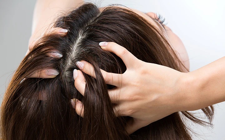 Know how much oil should be applied to hair in a week