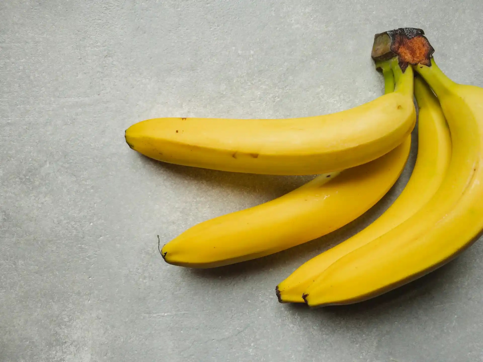 Can we eat bananas in winter or not? Know the benefits and harms of eating bananas in winter