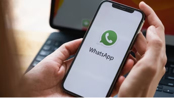 whatsapp to bring chat with us feature for human support through web app1