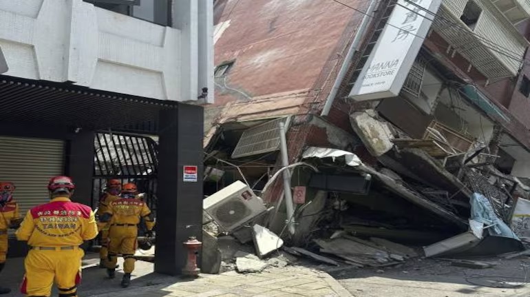 More than 600 people still trapped in Taiwan three days after earthquake 12 dead so far 1