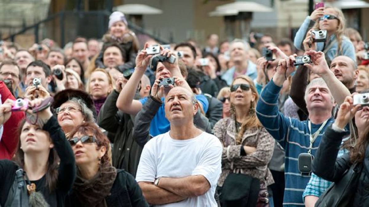 World News Tired of tourists the people of the city took such a step that it became difficult to take photographs 01