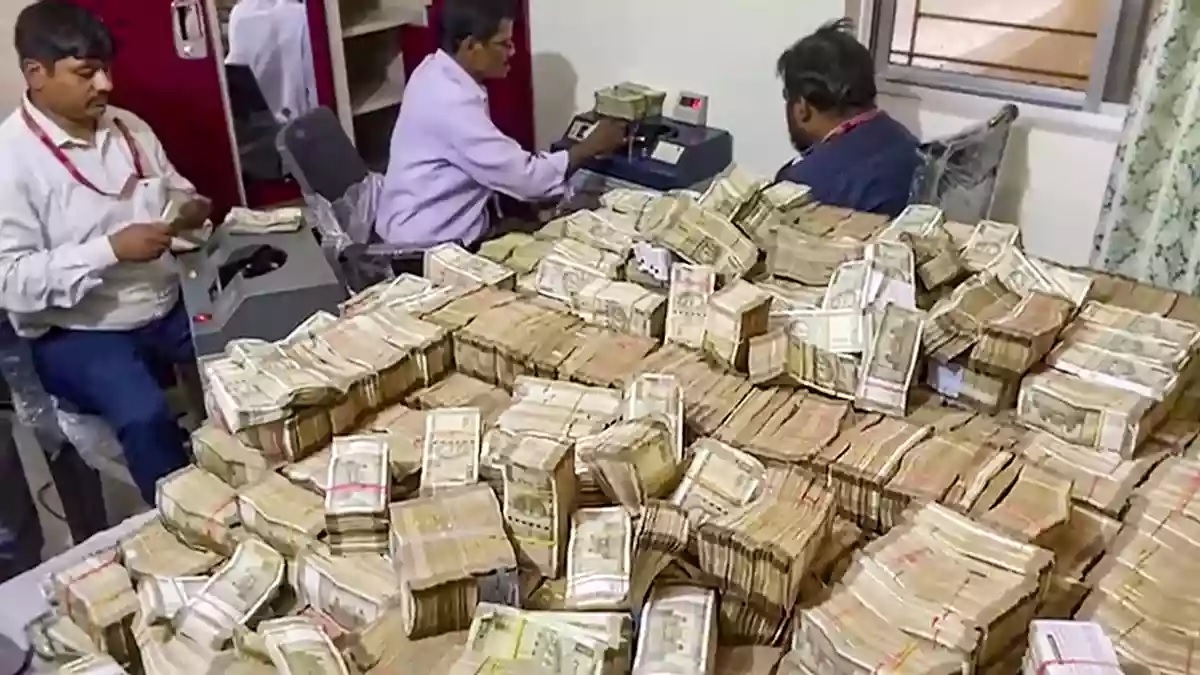 ed arrests jharkhand minister alamgir alam in money laundering case 2