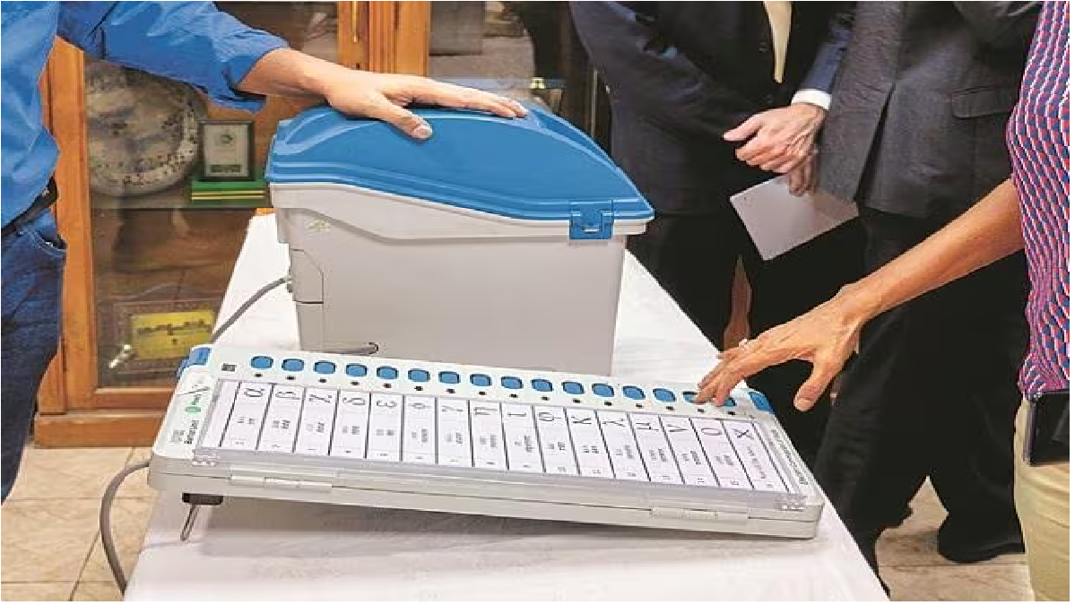 Lok Sabha Election : આજે ગુજરાતની આટલી બેઠકો પર 266 ઉમેદવારો મેદાનમાં, રાજકારણના આ દિગ્ગજોનું ભાવિ થશે EVMમાં કેદ https://www.pravinews.com/elections/voting-will-be-held-in-25-lok-sabha-and-5-assembly-seats-in-gujarat-today-in-the-third-phase-6667