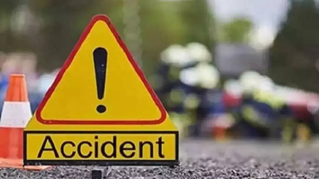 gujarat road accident two man died in car crash after driving at 160 kmph to going from ahmedabad to mumbai on instagram live 1