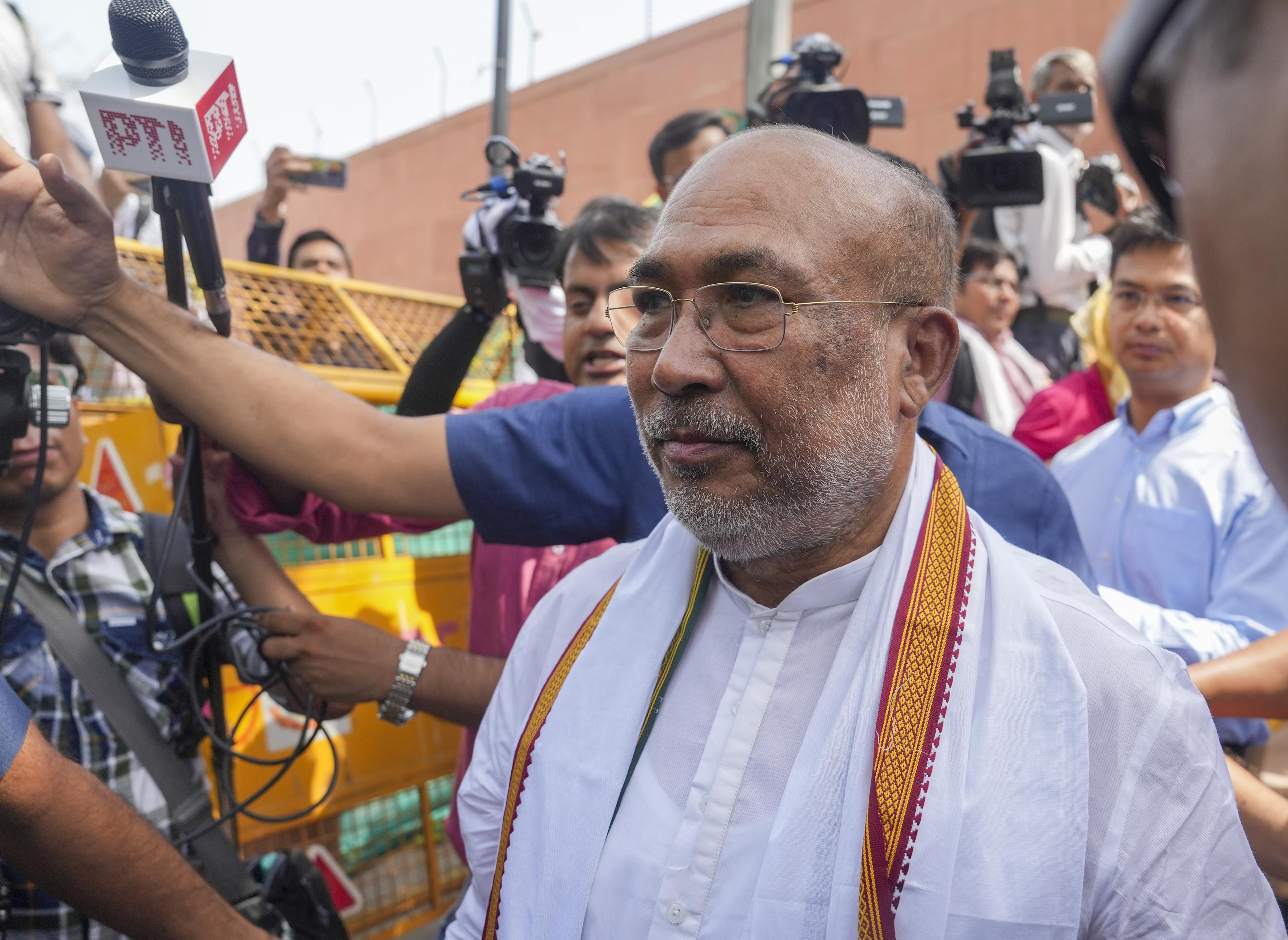 i am sorry please forgive and forget cm n biren singh apologizes on manipur violence3