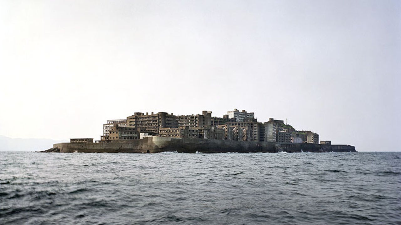 japan abandoned island where thousands of people lost their lives one of worlds creepiest places no one wants to live 2