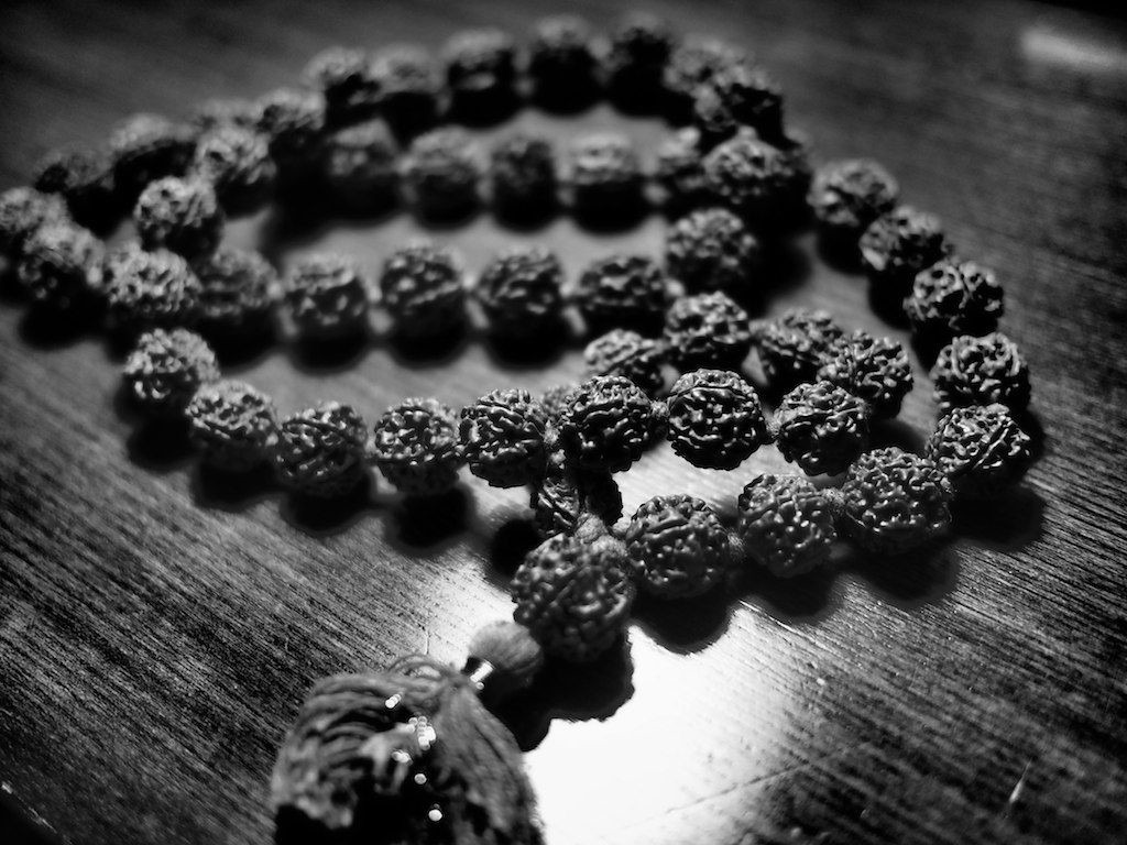 rudraksha wearing benefits no sorrows in life when to remove rudraksha mala know details1