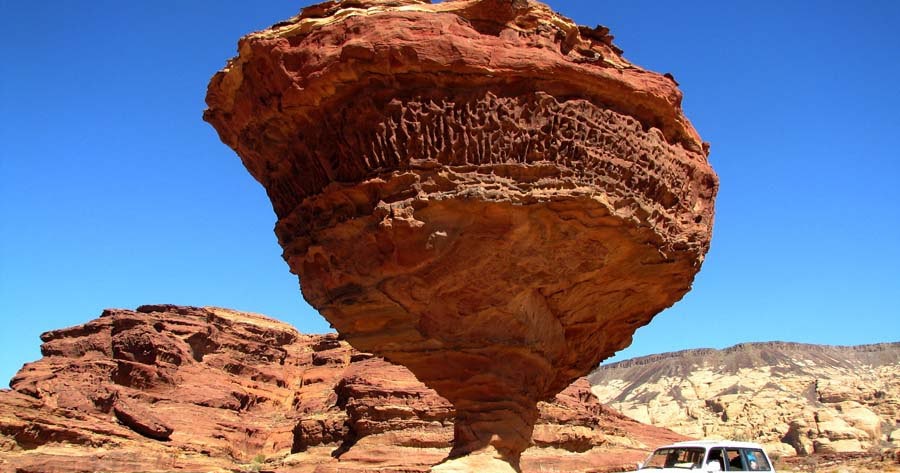 amazing balance rock this rock rests on just a few inches earthquake of 5 reactors could not shake it 1