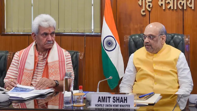 amit shah reviews the security situation in jammu and kashmir and preparedness for the amarnath yatra1