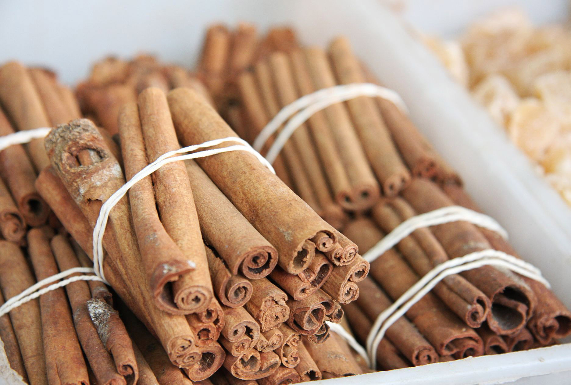 cinnamon use benefits how spot fake dalchini storing method2