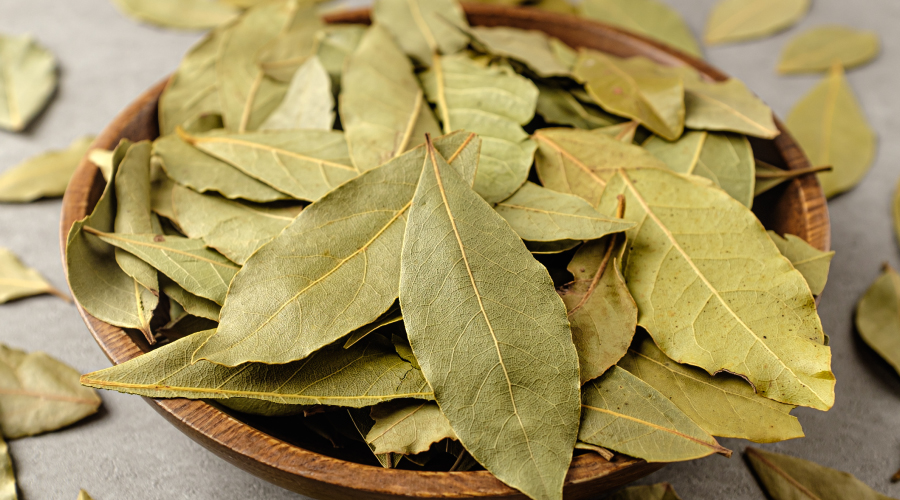 easy diy bay leaf hair masks for healthy and strong hair 1