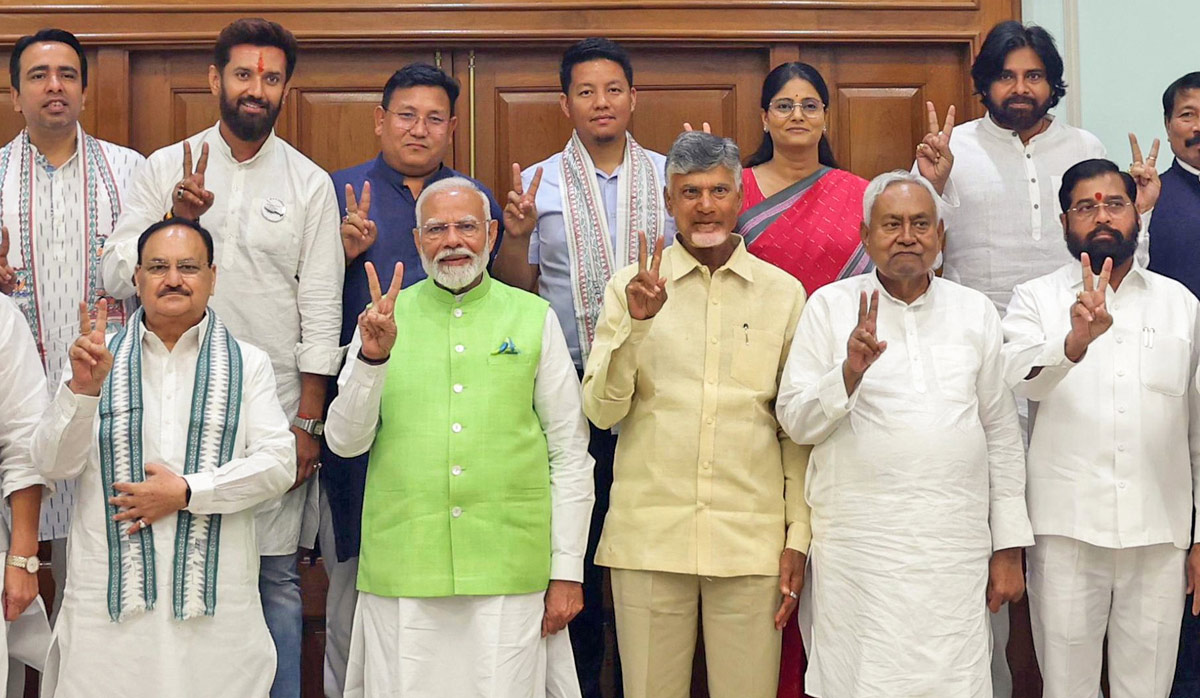 final meeting for electing narendra modi as pm today nda newly elected mps gathering in delhi lalan singh and eknath shinde also reach1