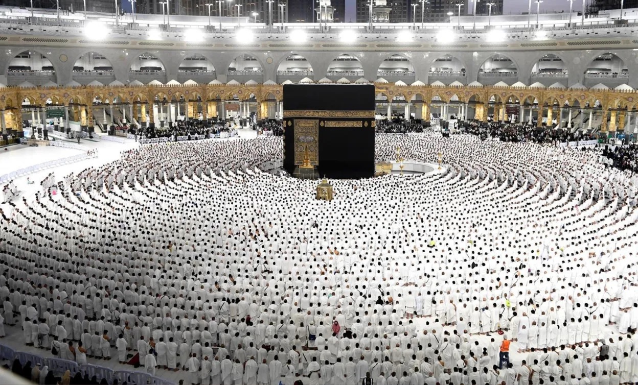 haj yatra 2024 pilgrims circumambulate kaaba in saudi arabia1