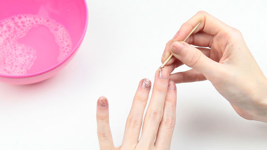 how to remove nail paint without remover at home1