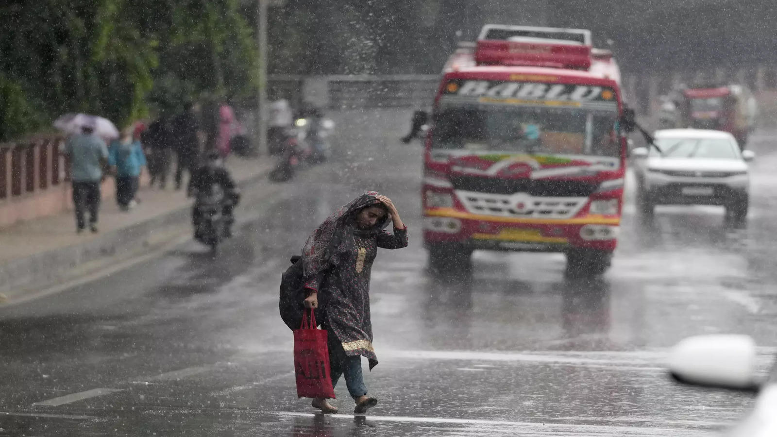 imd says monsoon stalls as june rainfall 20 percent below average heatwave continue waether today1