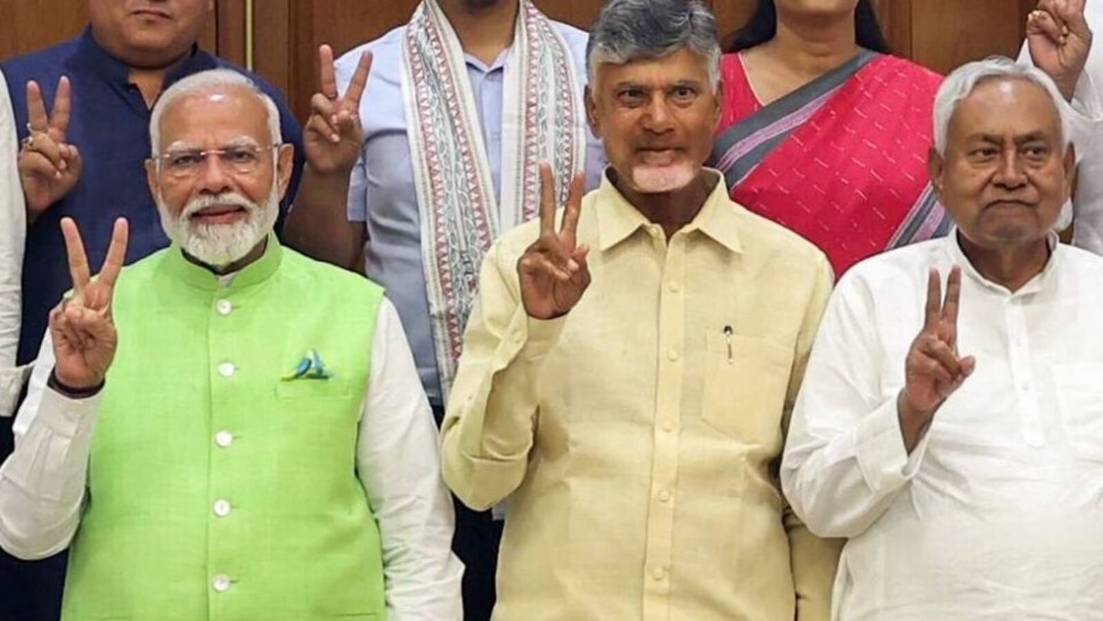 nda 3 0 pm modi slogans continue amid chandrababu naidu and nitish kumar entry in govt