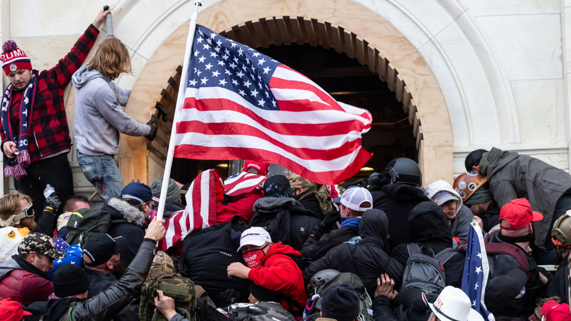 trump supporters warn to mob lynching and riots