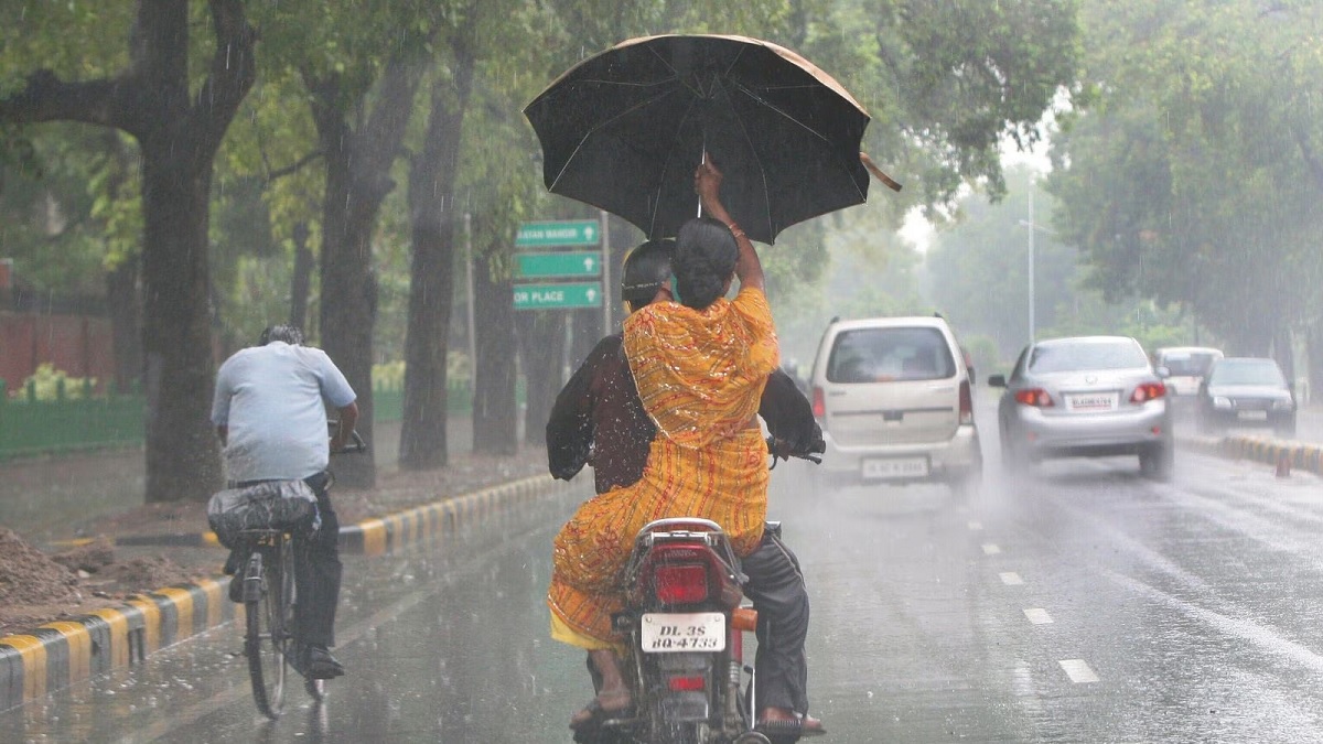 weather update rain alert in many states including delhi heavy rainfall in gujarat and kerala 1