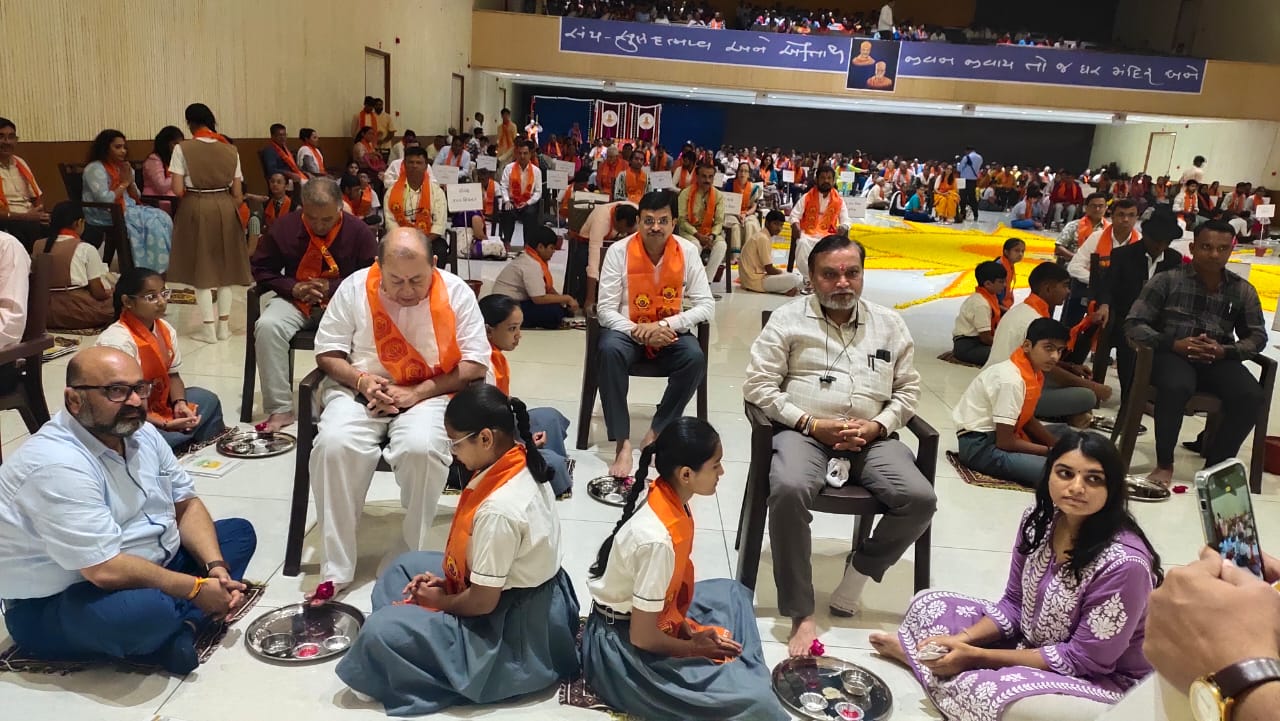 Acharya Vandana program celebrated in rural schools of Ahmedabad 8