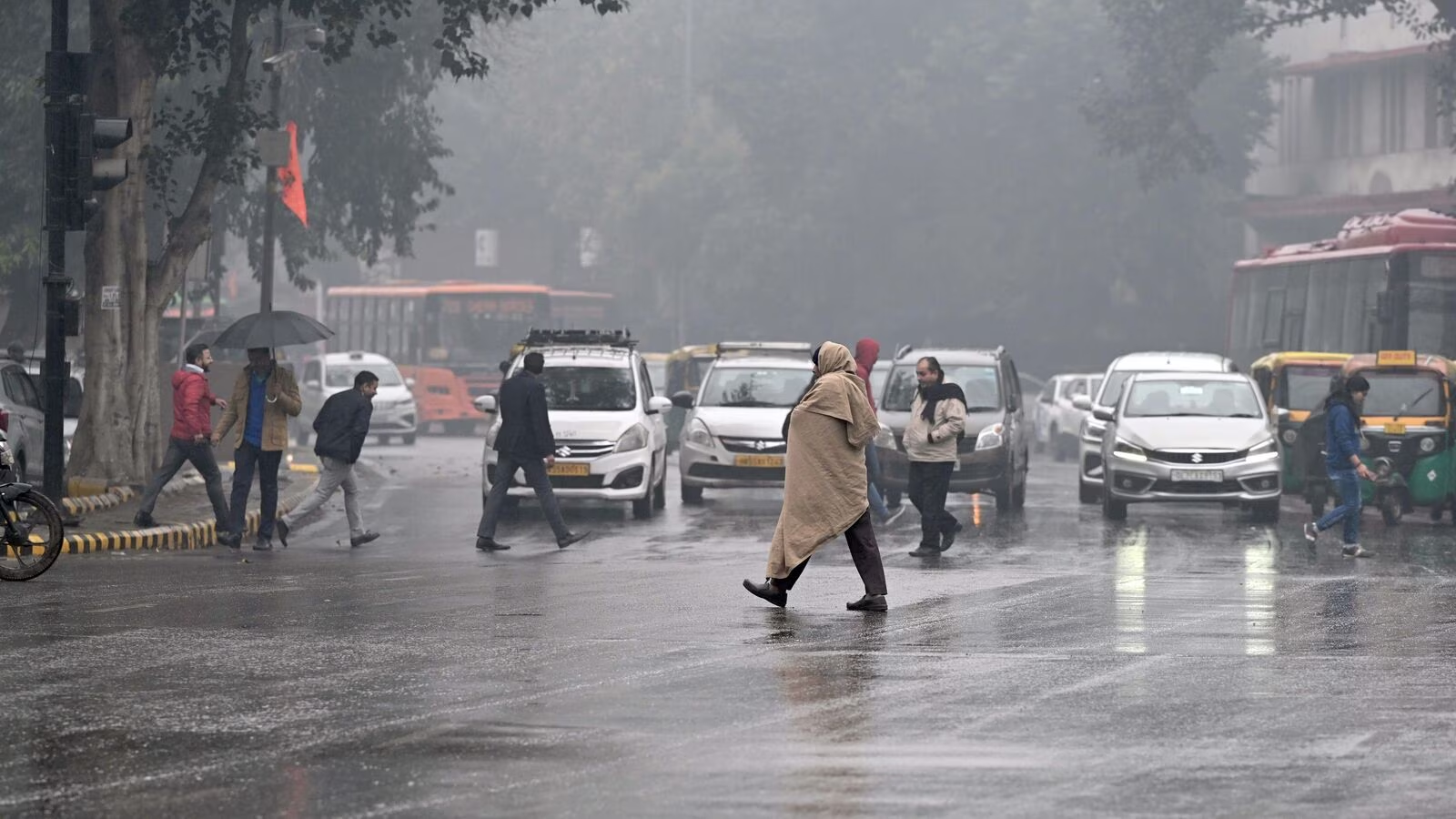 Heavy rain will occur in Delhi NCR alert issued in 15 states including UP Bihar 1