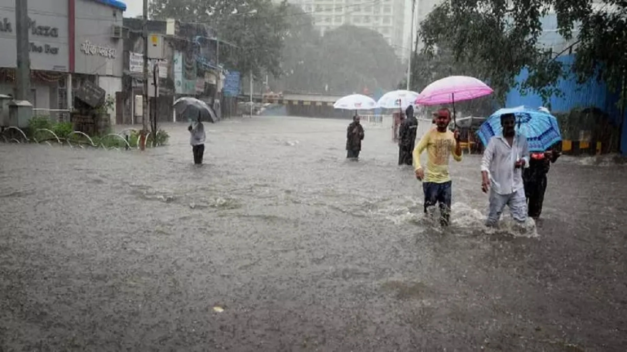 Heavy rains from Delhi to UP Monsoon cold in Bihar 1