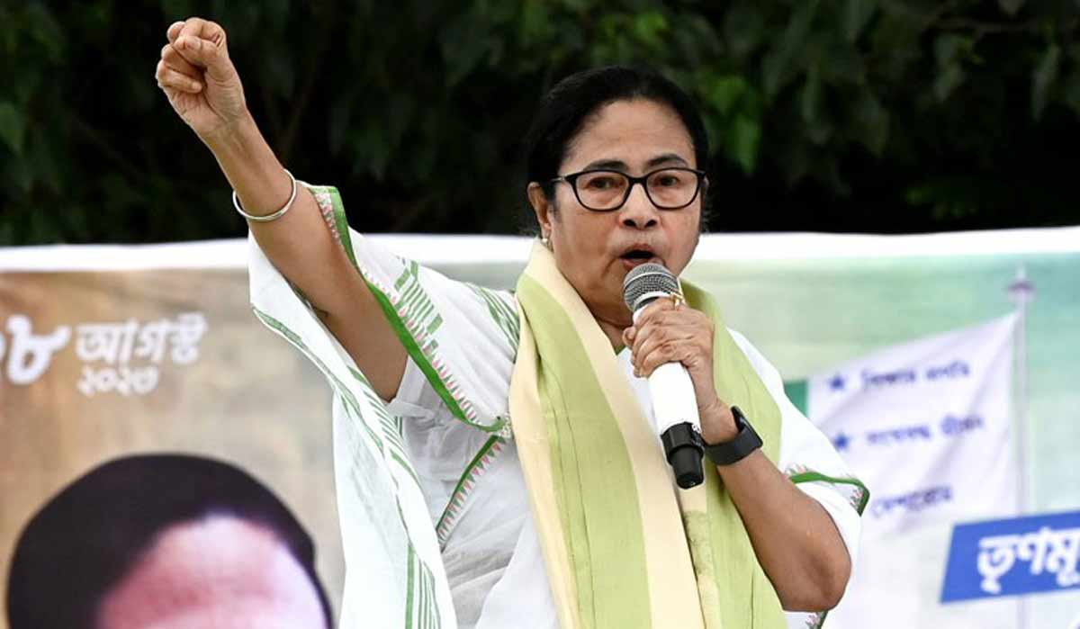 cm mamata banerjee came out of the niti aayog meeting angry tmc leader says when i was speaking my mic was switched off 1