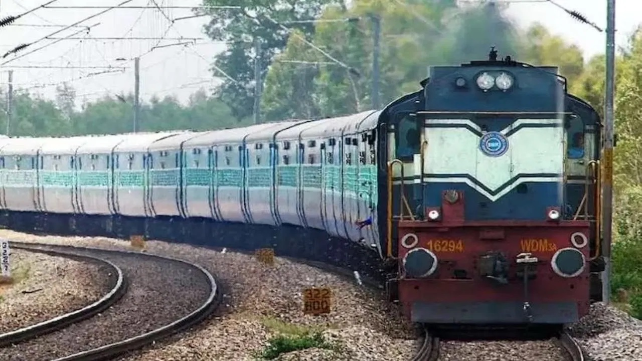 gujarat news janmashtami special indian trains irctc booking time place dwarka western railway ahmedabad 2