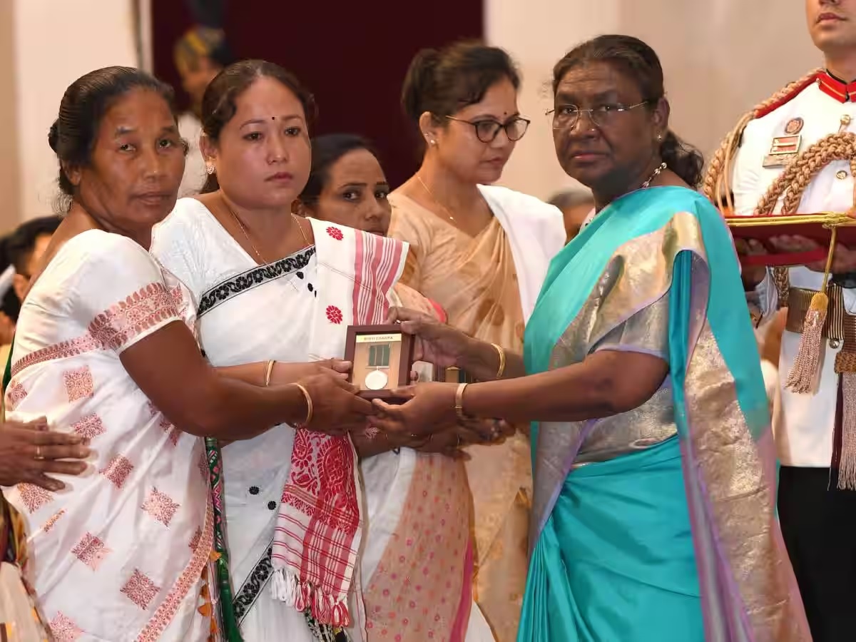 president droupadi murmu honoured 10 soldiers with kirti chakra 2