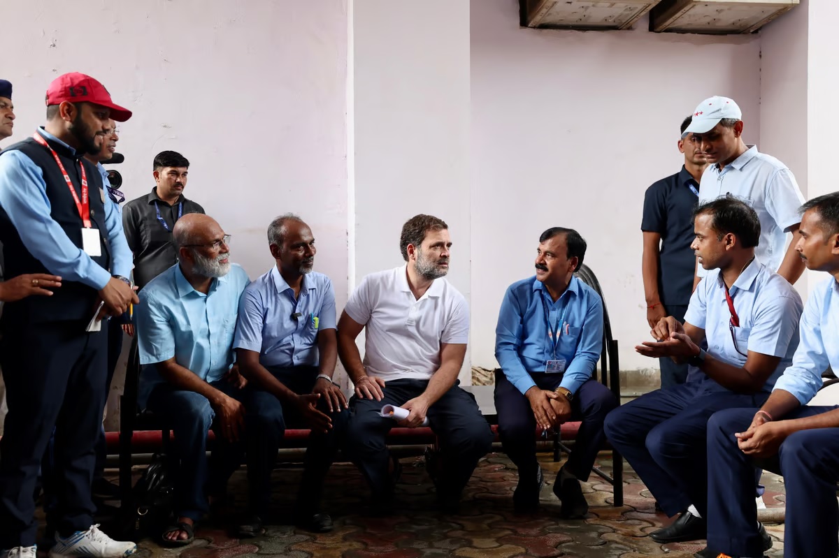 rahul gandhi meet loco pilots at new delhi railway station railway said they were brought from outside 2