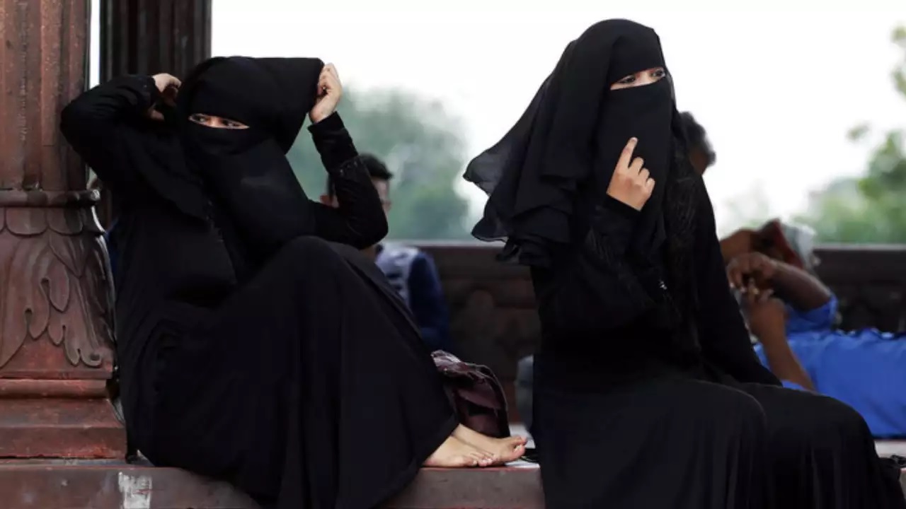 supreme court gave historic verdict in matter of paying alimony to divorced muslim women 1