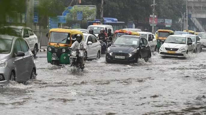 Delhi UP to Uttarakhand heavy rain warning strong wind warning 1