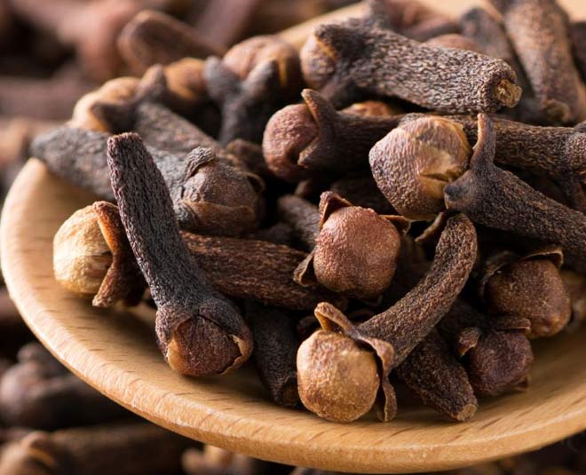 cloves beneficial for face or not know about its effects skin care glowing face 1