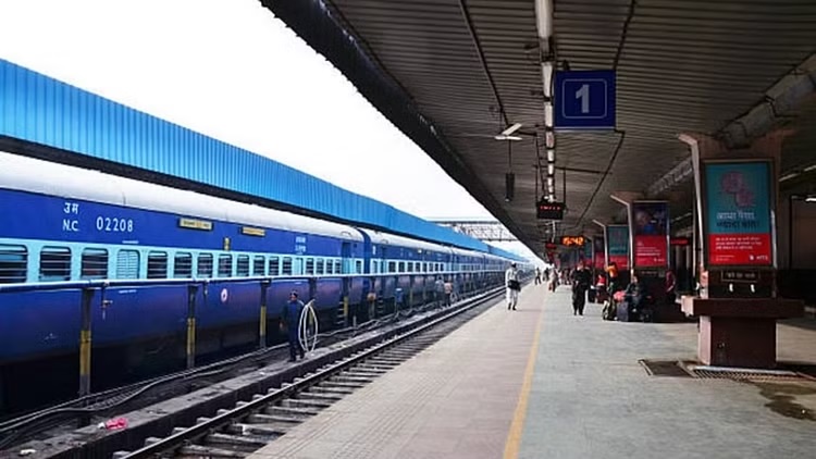 haunted railways station begunkodar west bengal india to be closed for 42 years ghost railways station 1