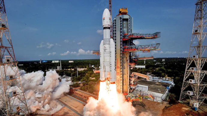 one year on chandrayaan3 launch date landing on moon south pole dr somanath isro next mission23