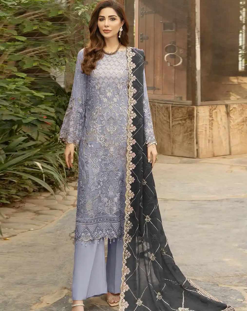 pakistani suit latest designs for reception party32