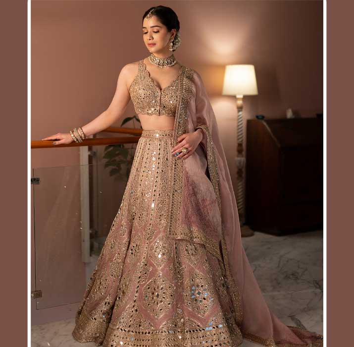 sara tendulkar inspired outfit ideas for traditional look 2