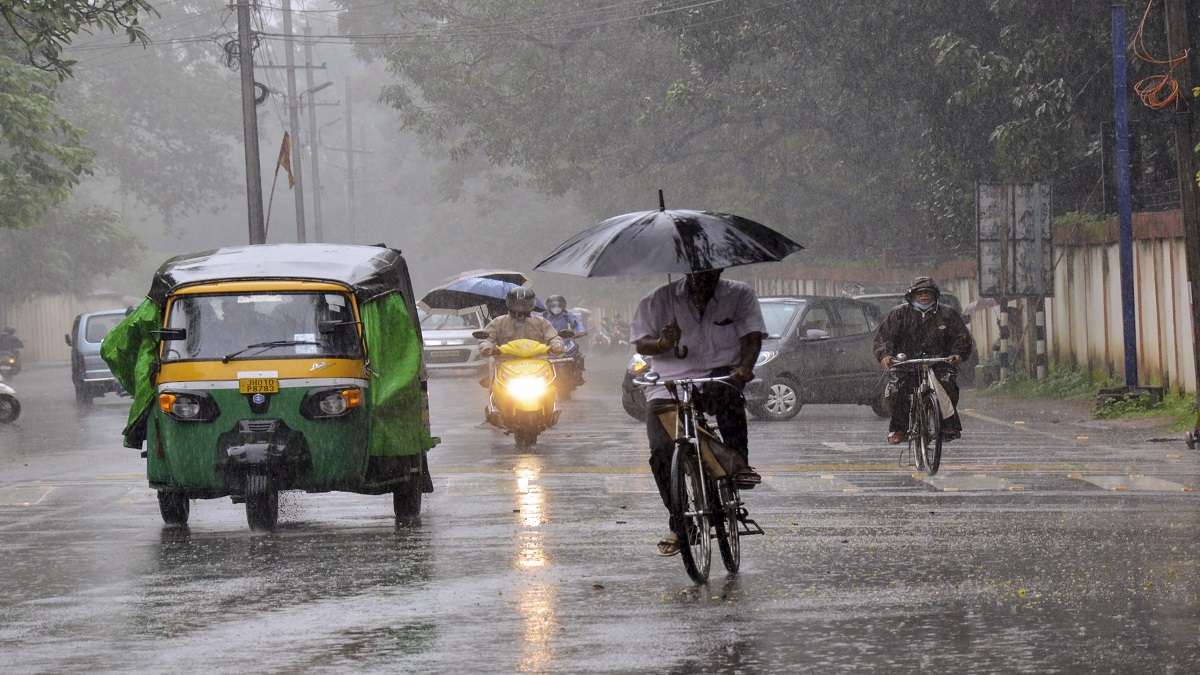 ગુજરાતમાં ચક્રવાતનું પરિભ્રમણ1