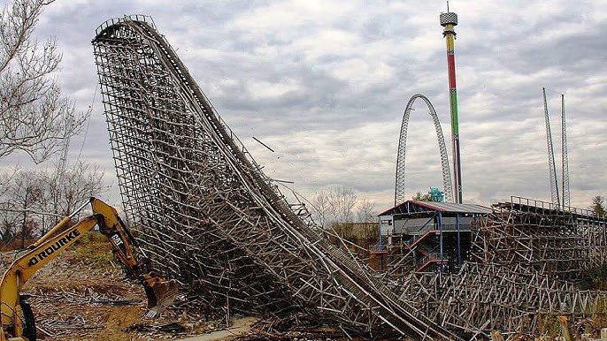 abandoned theme park one known as paradise water park now scary like hell1