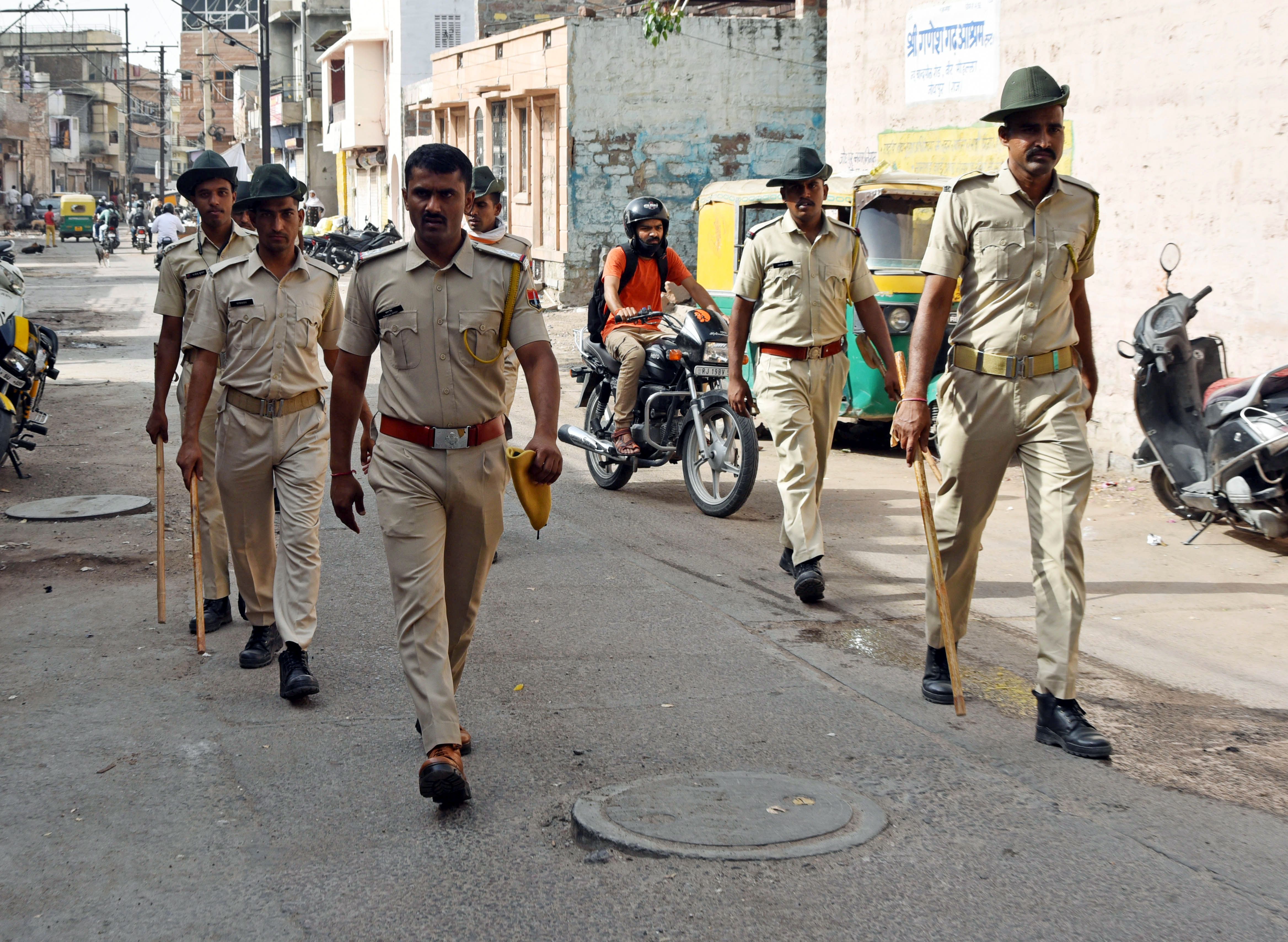 clash over installation of religious flag in gujarat bharuch two injured1