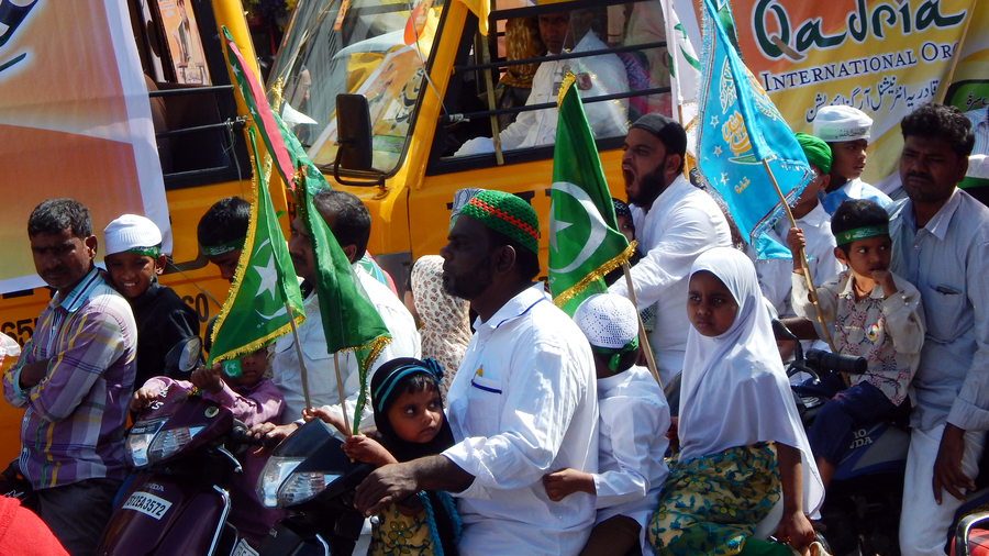 eid e milad 2024 processions on sept 18 haji ali mahim dargahs not to take part after dispute over dates2