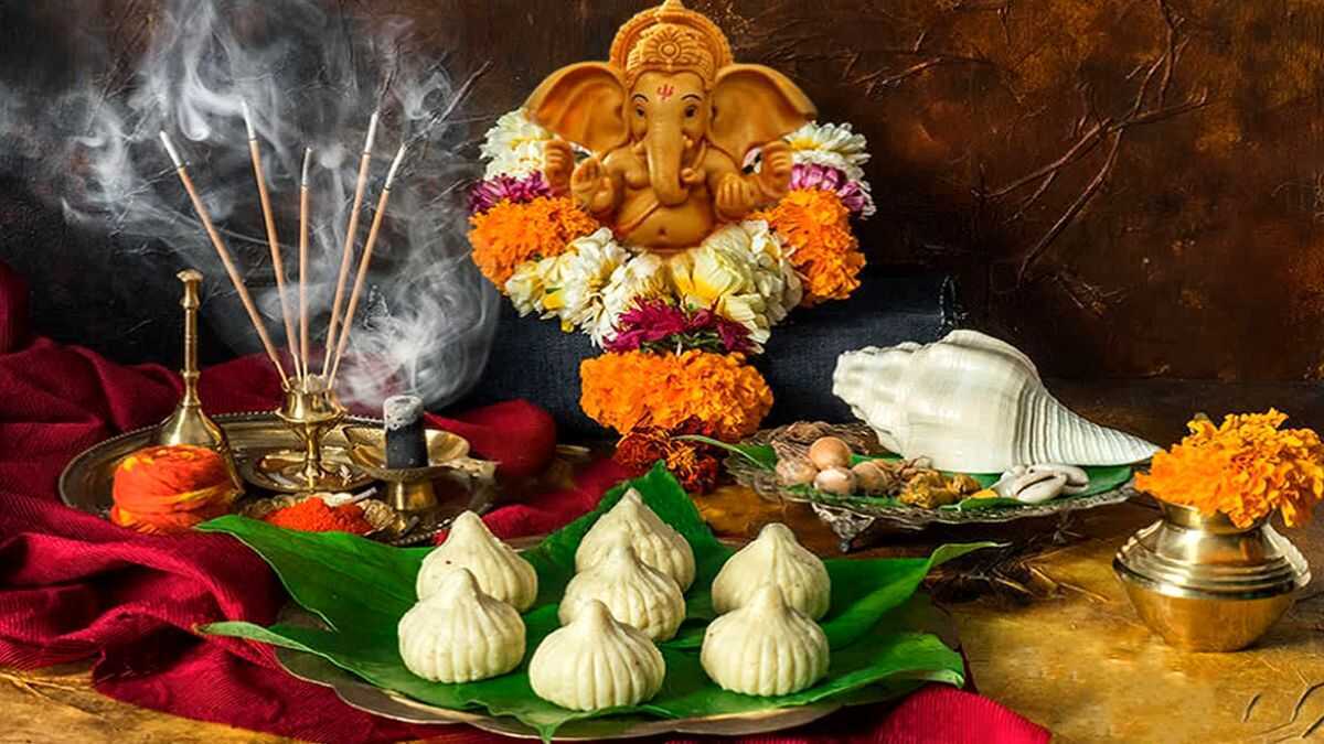 ganesh chaturthi 2024 date shubh muhurat bhog to offer lord ganpati1